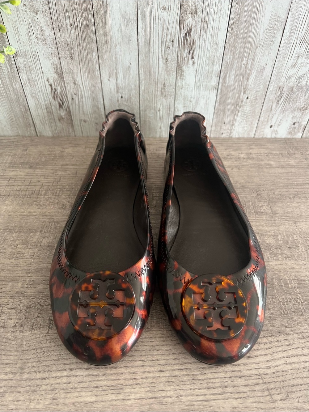 Tory Burch Tortoiseshell Logo Ballet Flats Preppy Size 8